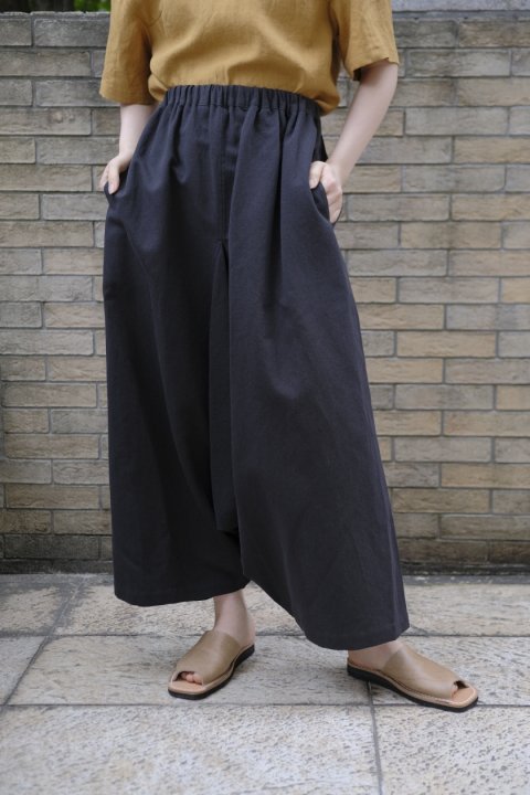 <img class='new_mark_img1' src='https://img.shop-pro.jp/img/new/icons14.gif' style='border:none;display:inline;margin:0px;padding:0px;width:auto;' />COTTON LINEN /SARUEL PANTS