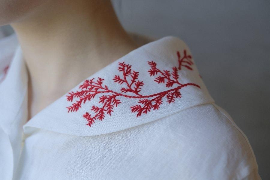 リネン刺繍ショールカラーブラウス - c a b i n e t O N L I N E