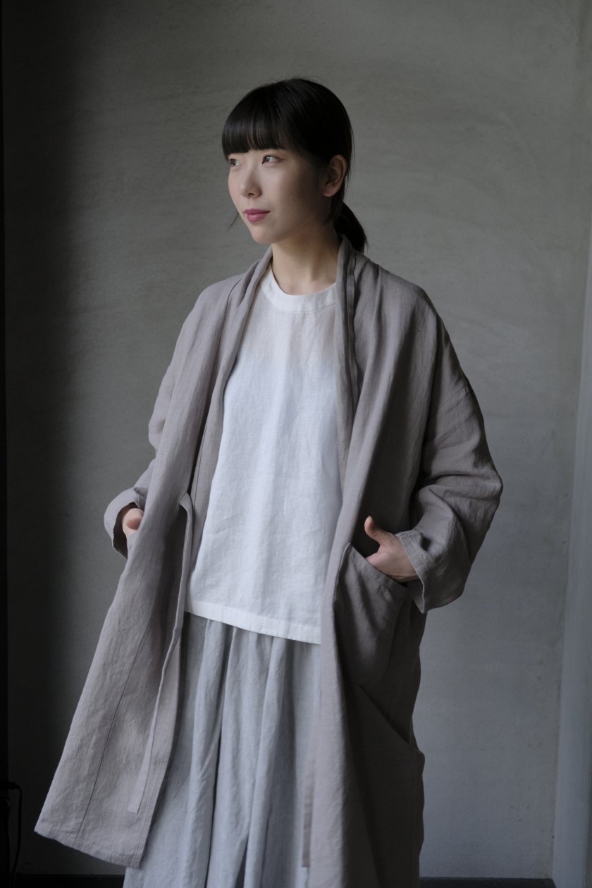 evam eva / linen robe - c a b i n e t O N L I N E S T O R E