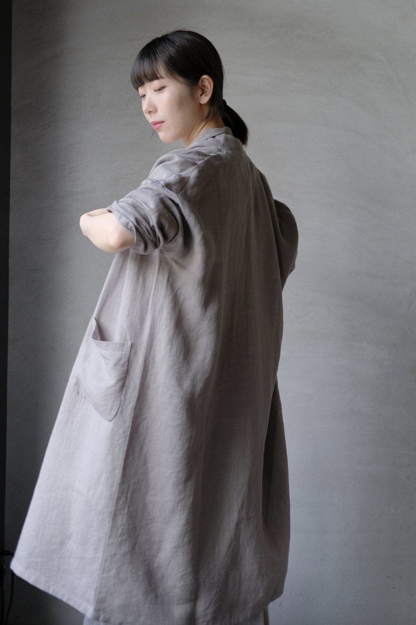 evam eva / linen robe | エヴァムエヴァ, 強撚のリネン糸を綾織の変形組織で織り上げ、自然な艶とくたっとした落ち感のある生地,  グレー - c a b i n e t　 O N L I N E　S T O R E