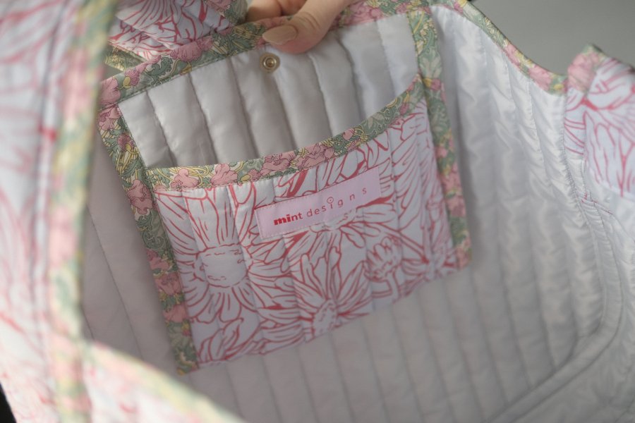 mintdesigns / KURODA FLOWER QUILT BAG / クロダフラワーキルトバッグ