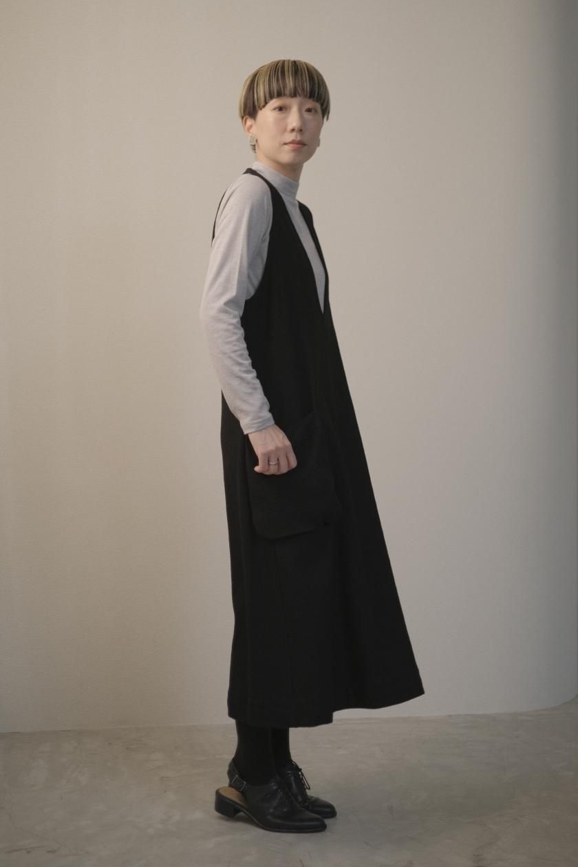 新品☆タグ付き nooy ヌーイ リラックスハイネックtee