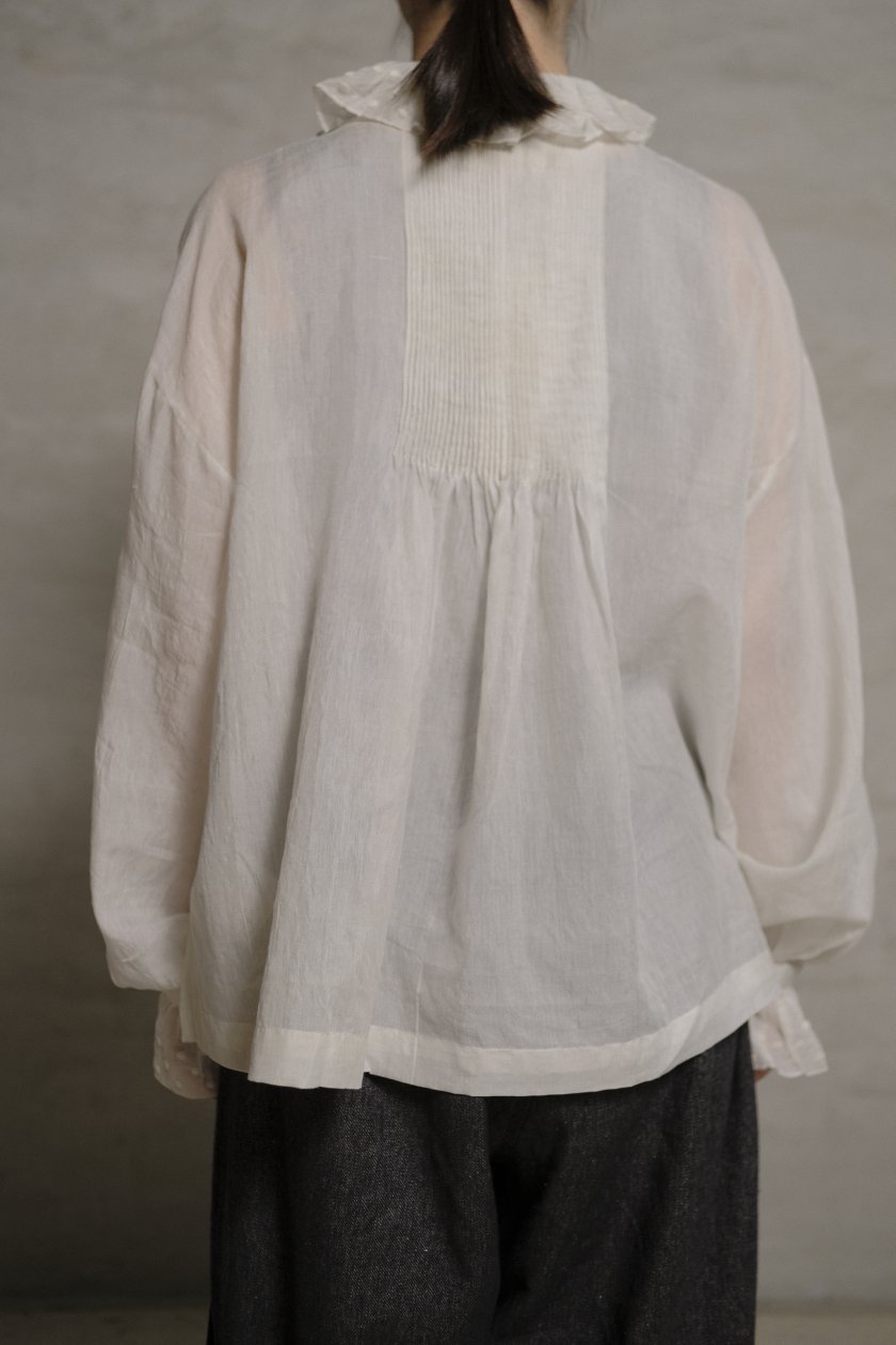 BUNON / Embroidery Frill Blouse, - c a b i n e t　 O N L I N E　S T O R E