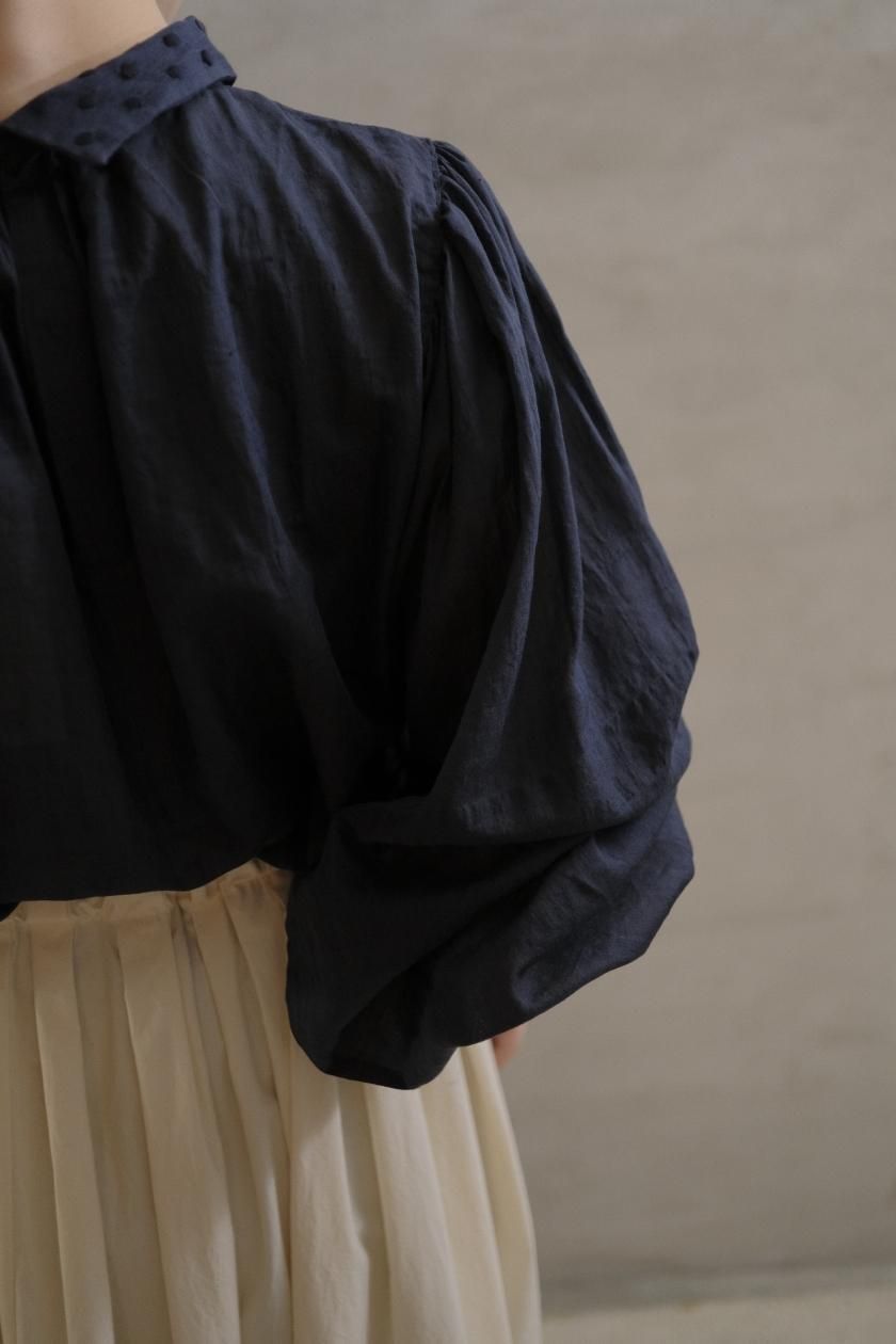 BUNON / Embroidery Collar Blouse | 可愛いドットの刺繍が特徴