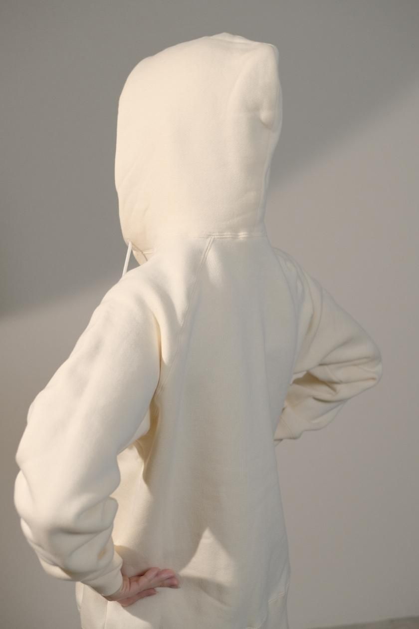 新品タグ付 atelier naruse 裏起毛 スウェット アイボリー atelier naruse / コットン吊裏毛スウェットパーカー (アイボリー