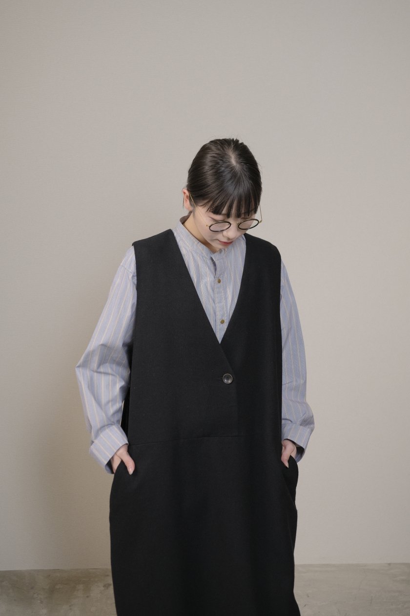 atelier naruse / コットンウールヘリンボンジャンパースカート(black