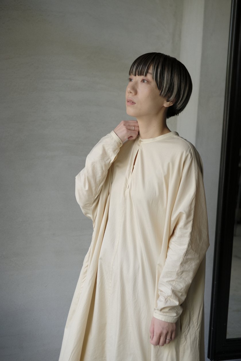 SP｜エシュペー 100/2 COTTON BROAD ONEPIECE | 【カラー展開】BEIGE, CHARCOAL, BLACK - c a  b i n e t　 O N L I N E　S T O R E