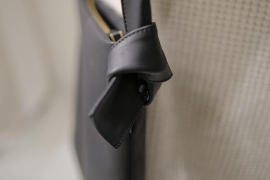 evam eva | leather shoulder bag - c a b i n e t O N L I N E