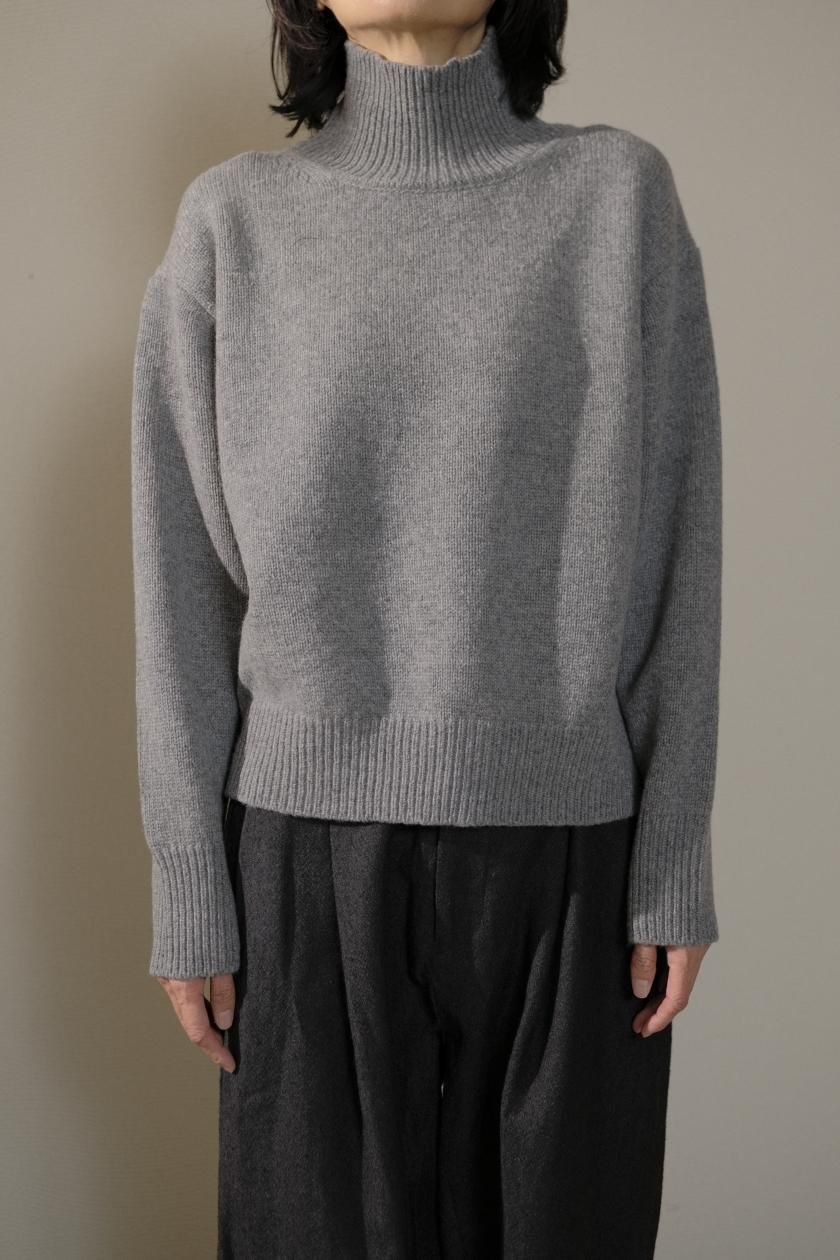 タグ無♡新品♡完売品♡aceandrare♡ベージュタートルニット♡ TAKEO KIKUCHI（タケオキクチ）の「◇【Sサイズ～】ボタン