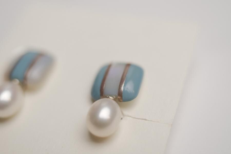 新品 クラシックコーClassic Ko 螺鈿 白蝶貝ピアス 和光 蒔絵 classic ko Petal 白蝶貝 蒔絵 金 クラッシックコー 新品 - メルカリ