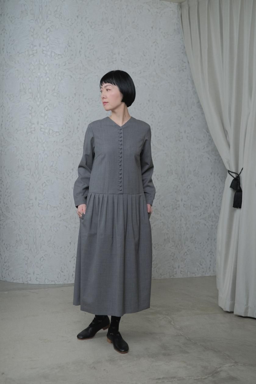 atelier naruse / kurumi button formal one-piece グレイ 2024