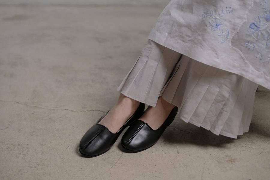 COSMIC WONDER ⭐︎ folk shoes COSMIC WONDER /Deerskin “koshin