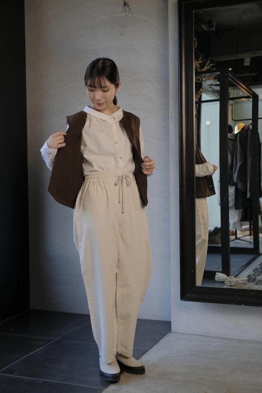 atelier naruse / コットンスタンドオフカラーブラウス