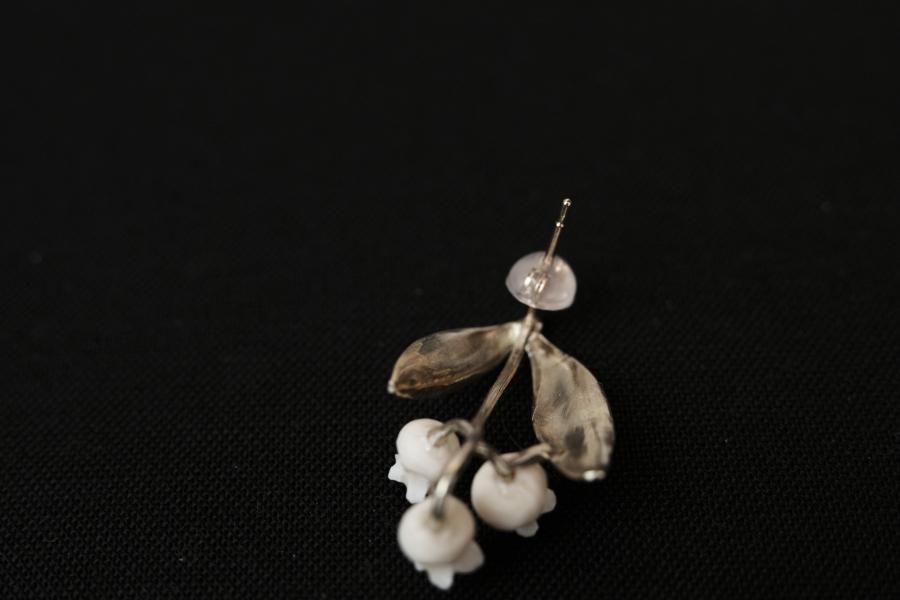 ピアスとネックレス　セット　（らんらん） ピアスとネックレス セット （らんらん） 象牙すずらん / 3輪（ピアス