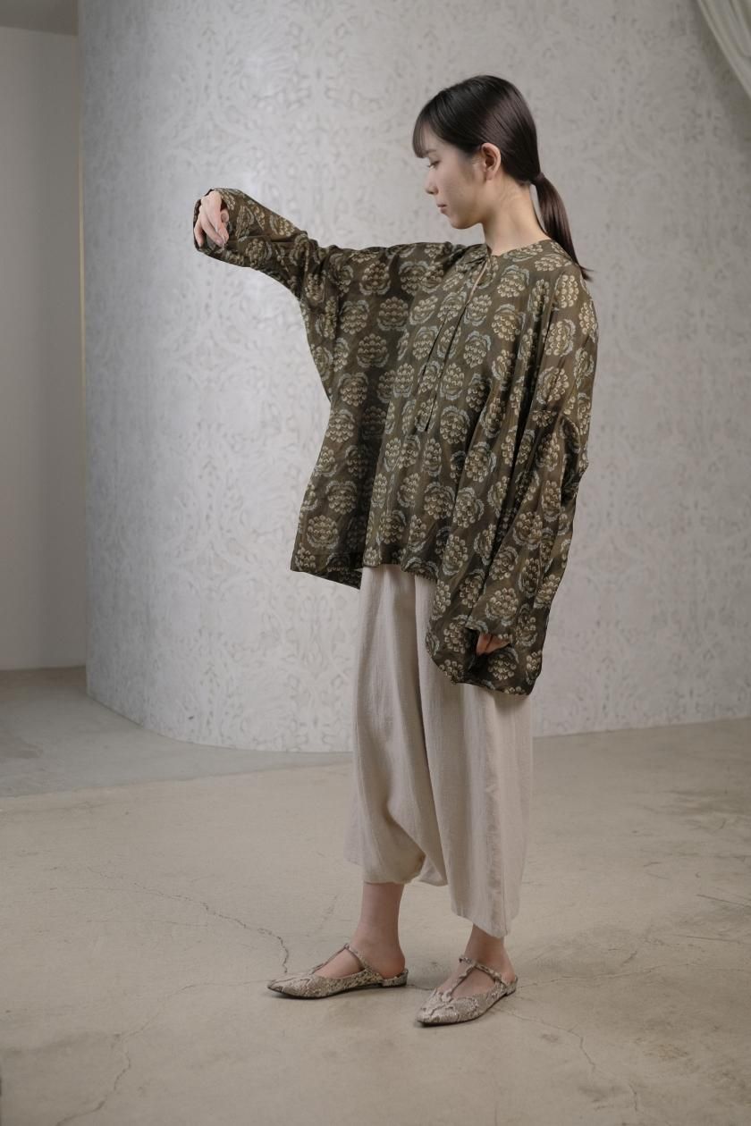 TOWAVASE / blouse(khaki) / 27-0015S | 『Leo（レオ）』インド・日本・フランスの伝統文化を融合した silk  ブラウス - c a b i n e t　 O N L I N E　S T O R E