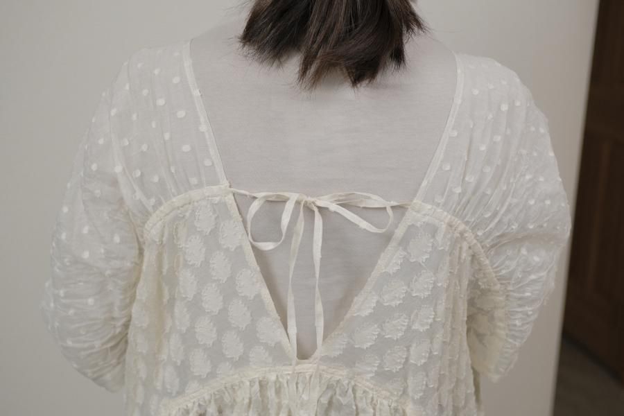Hériter / cut jacquard blouse | エリテインド織カット