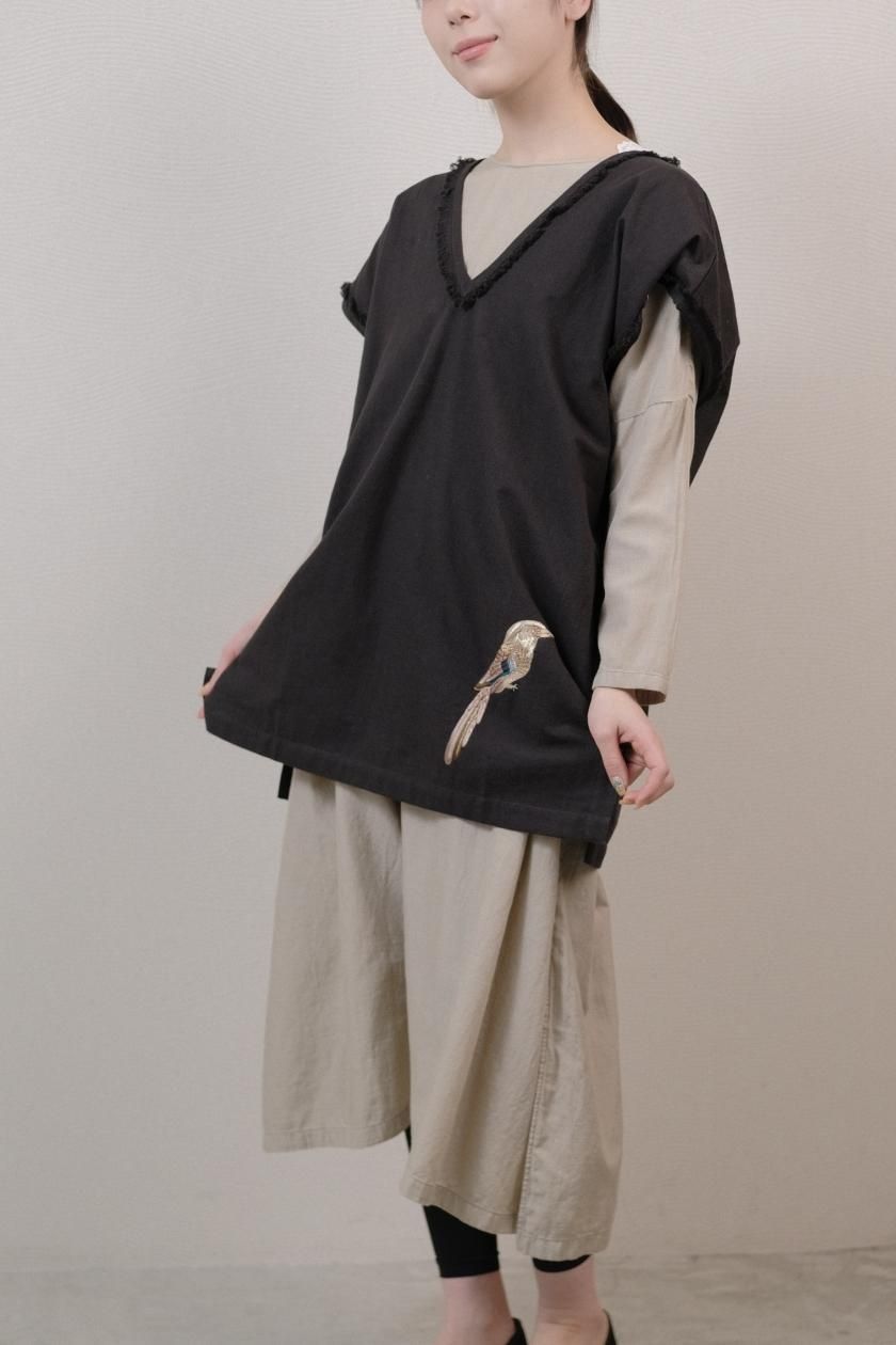BUNON / Bird Embroidery Fringe Vest | インドの伝統技術と手