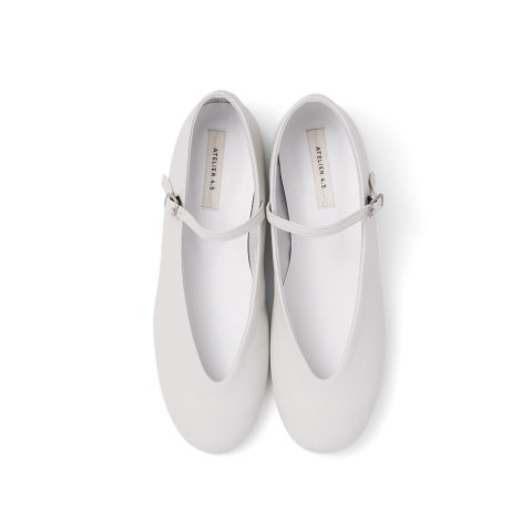 <img class='new_mark_img1' src='https://img.shop-pro.jp/img/new/icons14.gif' style='border:none;display:inline;margin:0px;padding:0px;width:auto;' />ATELIER4.5 / Vcut strap shoes.