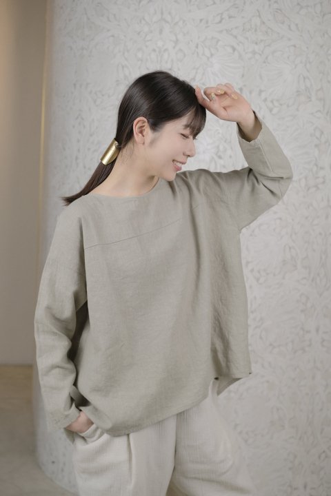 <img class='new_mark_img1' src='https://img.shop-pro.jp/img/new/icons14.gif' style='border:none;display:inline;margin:0px;padding:0px;width:auto;' />evam eva / water linen pullover