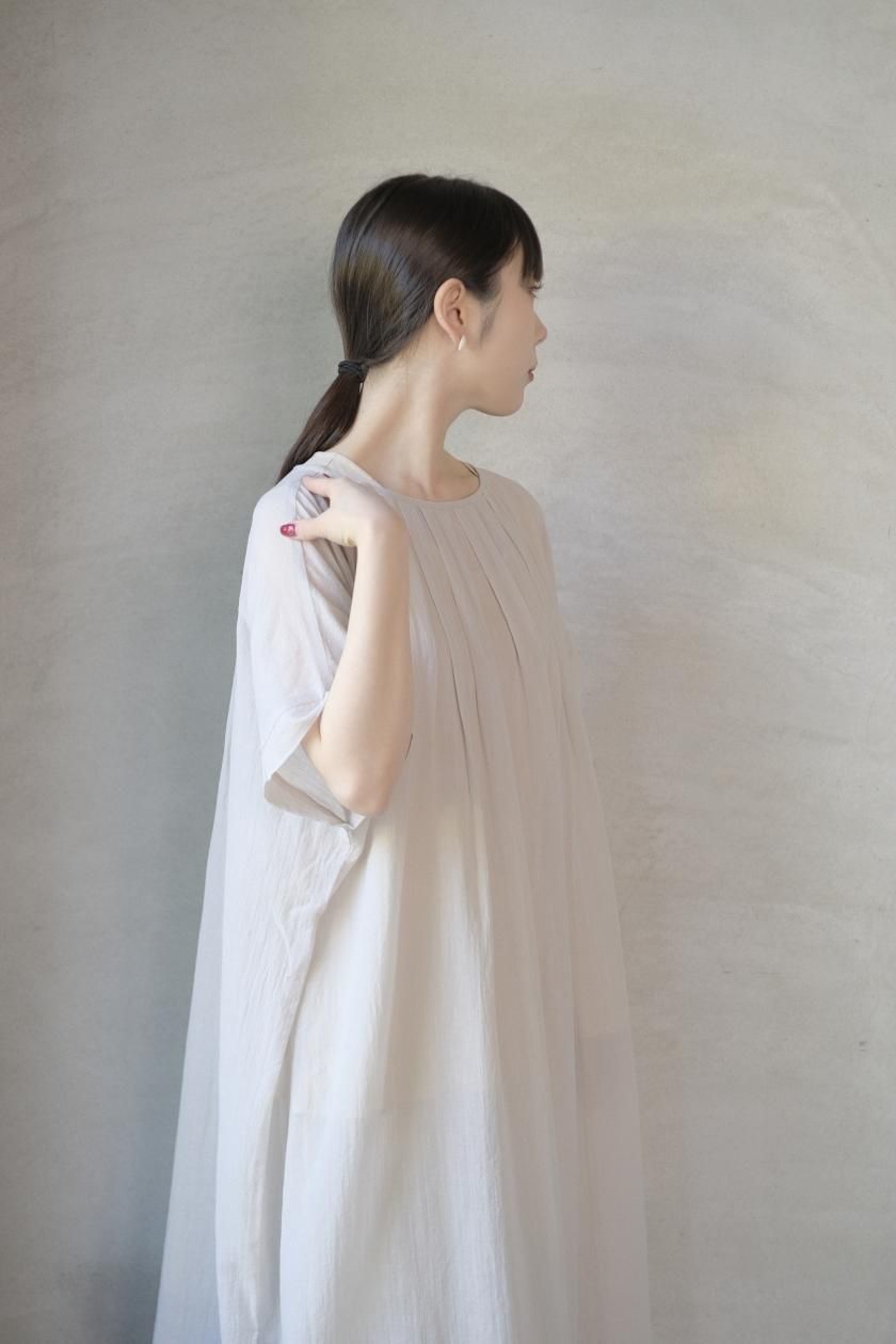 evam eva / tuck one-piece | 薄手でやさしい肌あたりのシフォン