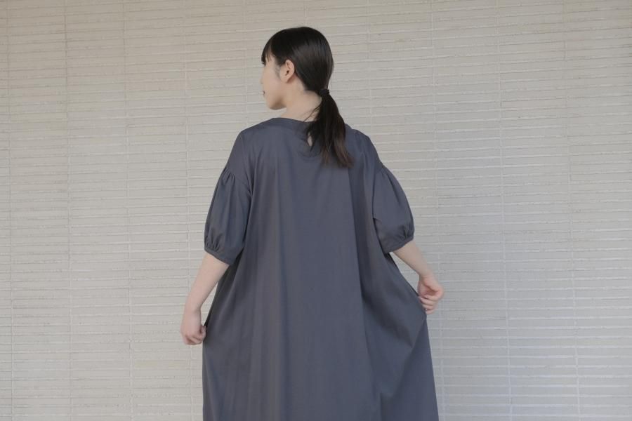 【新品】アトリエナルセ 24ssコットンカットソー コクーンワンピース 40 新品】アトリエナルセ 24ssコットンカットソー コクーン