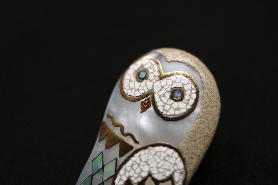 Classic ko | Owl White brooch - c a b i n e t O N L I N E