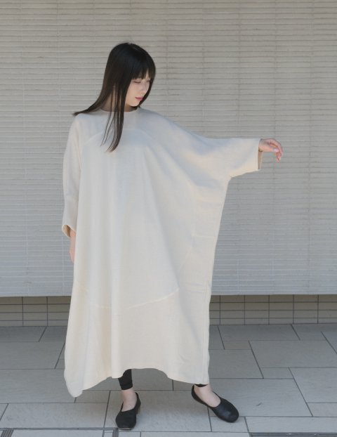 COSMIC WONDER / Old linen wool twill circle-patterned dress (White)