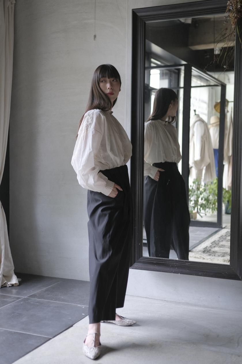 ŠP / SMOCK BLOUSE 19 | エシュペーの繊細な縫製アレンジ