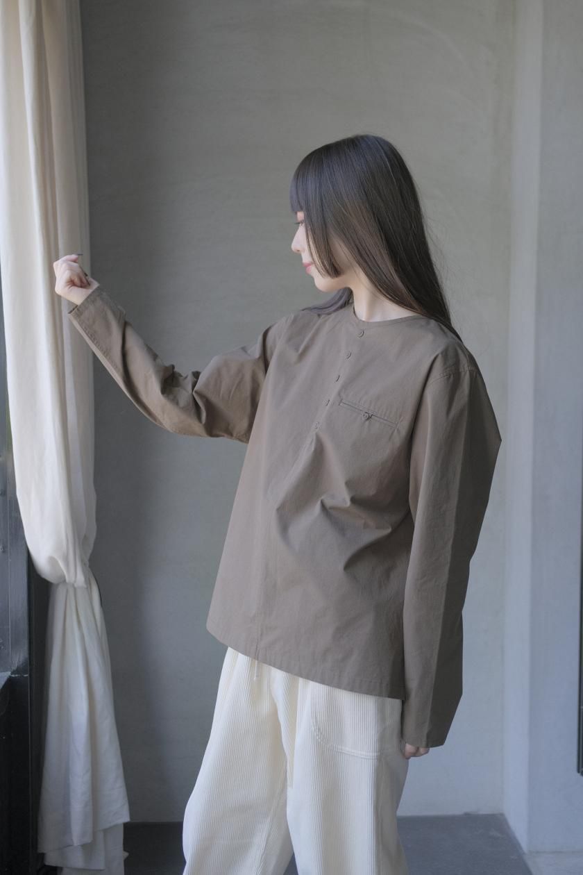 atelier naruse　コットンヘンリーネックシャツ f576b2c0d182d604920fae9bb044a3