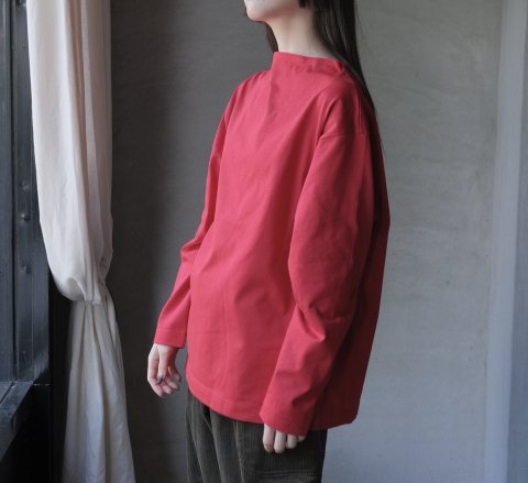 atelier naruse / basque cotton boat high-neck cut&sew (red)