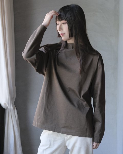 atelier naruse / basque cotton boat high-neck cut&sew (kahki)