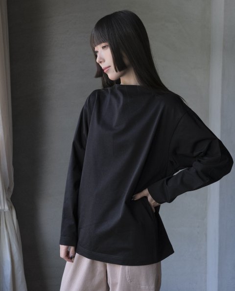 atelier naruse / basque cotton boat high-neck cut&sew (black)