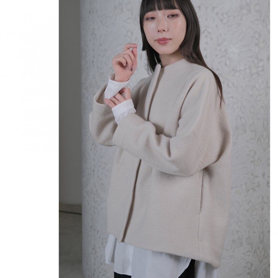 evam eva / press wool short coat | 柔らかなウール糸で編んだニット地を圧縮したコート - c a b i n e t  O N L I N E S T O R E