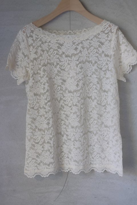 <img class='new_mark_img1' src='https://img.shop-pro.jp/img/new/icons14.gif' style='border:none;display:inline;margin:0px;padding:0px;width:auto;' />rosemunde / Full lace t-shirt/Rerunner Brand (IVORY)