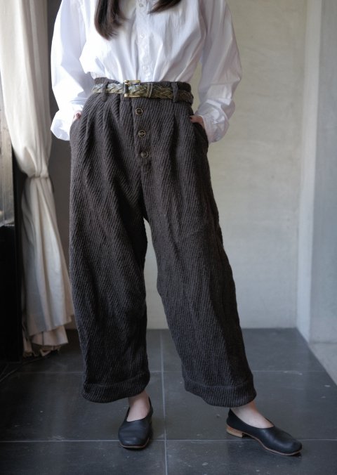 <img class='new_mark_img1' src='https://img.shop-pro.jp/img/new/icons14.gif' style='border:none;display:inline;margin:0px;padding:0px;width:auto;' />YUTA MATSUOKA / HOOK PANTS-dark brown
