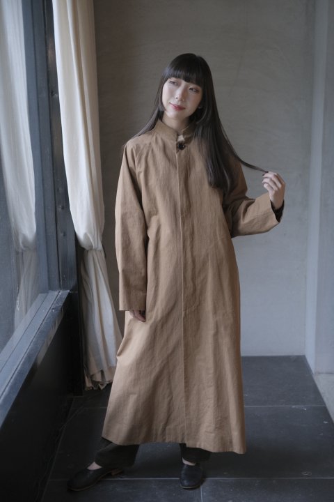 <img class='new_mark_img1' src='https://img.shop-pro.jp/img/new/icons14.gif' style='border:none;display:inline;margin:0px;padding:0px;width:auto;' />atelier naruse / cotton-hemp stand collar coat (Camel)