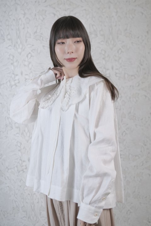 <img class='new_mark_img1' src='https://img.shop-pro.jp/img/new/icons14.gif' style='border:none;display:inline;margin:0px;padding:0px;width:auto;' />TOWAVASE / Bonvoyage blouse (White)