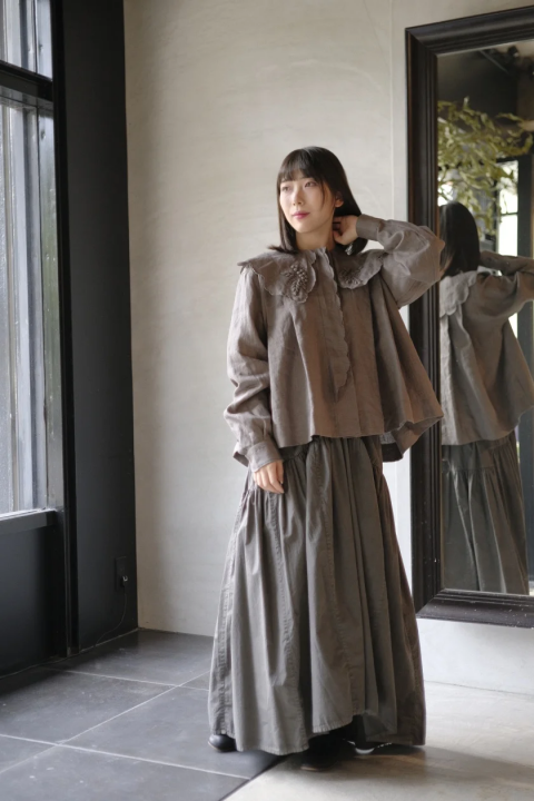 <img class='new_mark_img1' src='https://img.shop-pro.jp/img/new/icons14.gif' style='border:none;display:inline;margin:0px;padding:0px;width:auto;' />TOWAVASE / Bonvoyage blouse (gray)