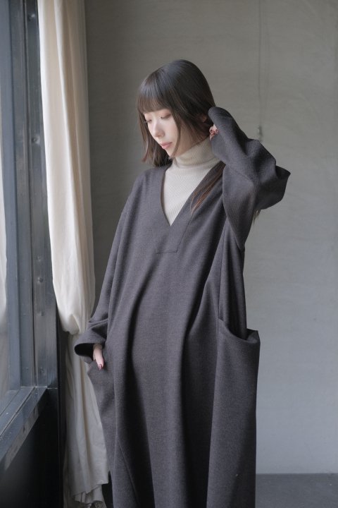 atelier naruse / wool jersey one piece (dark brown)