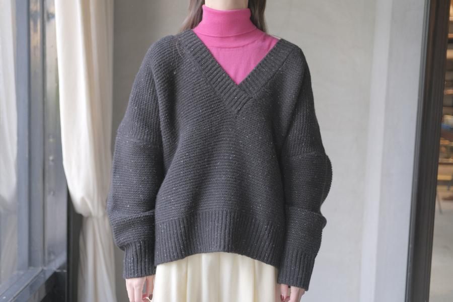 atelier naruse | ウールVネックニット - c a b i n e t