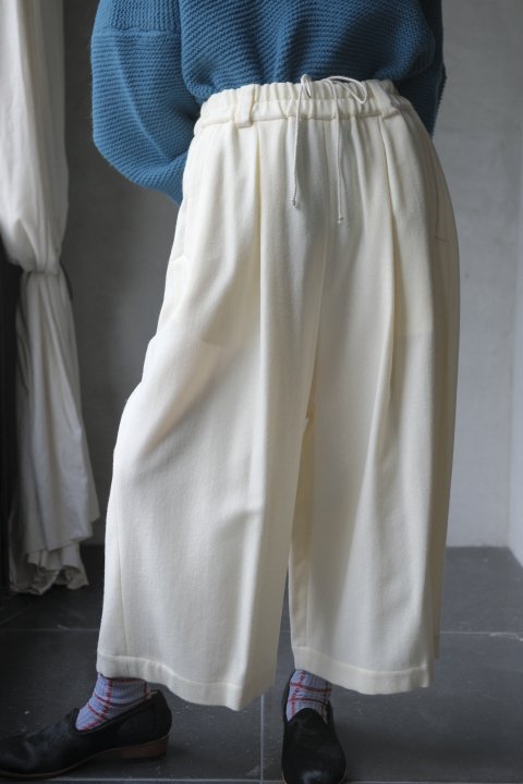 atelier naruse / wool frano gaucho pants (off white)