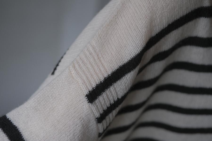 TOWAVASE Basque pullover (ivory x blue) | nii-B