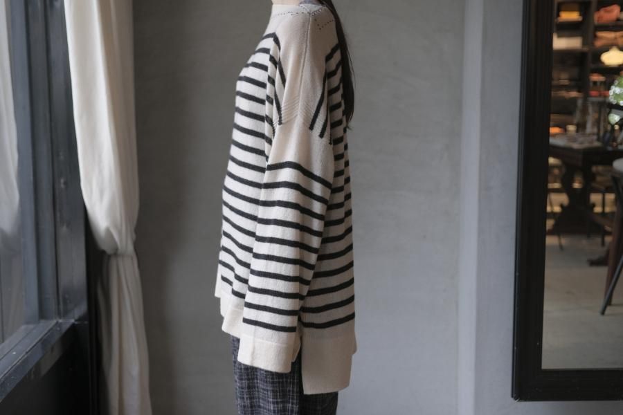TOWAVASE Basque pullover (ivory x blue) | nii-B