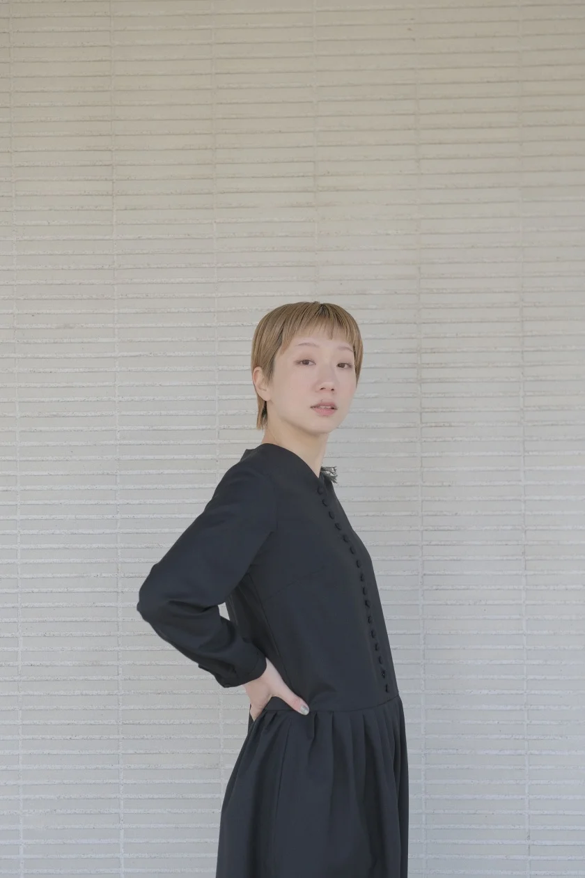 atelier naruse | クルミボタンワンピース - c a b i n e t atelier naruse | クルミボタンワンピース - c a b i n e t