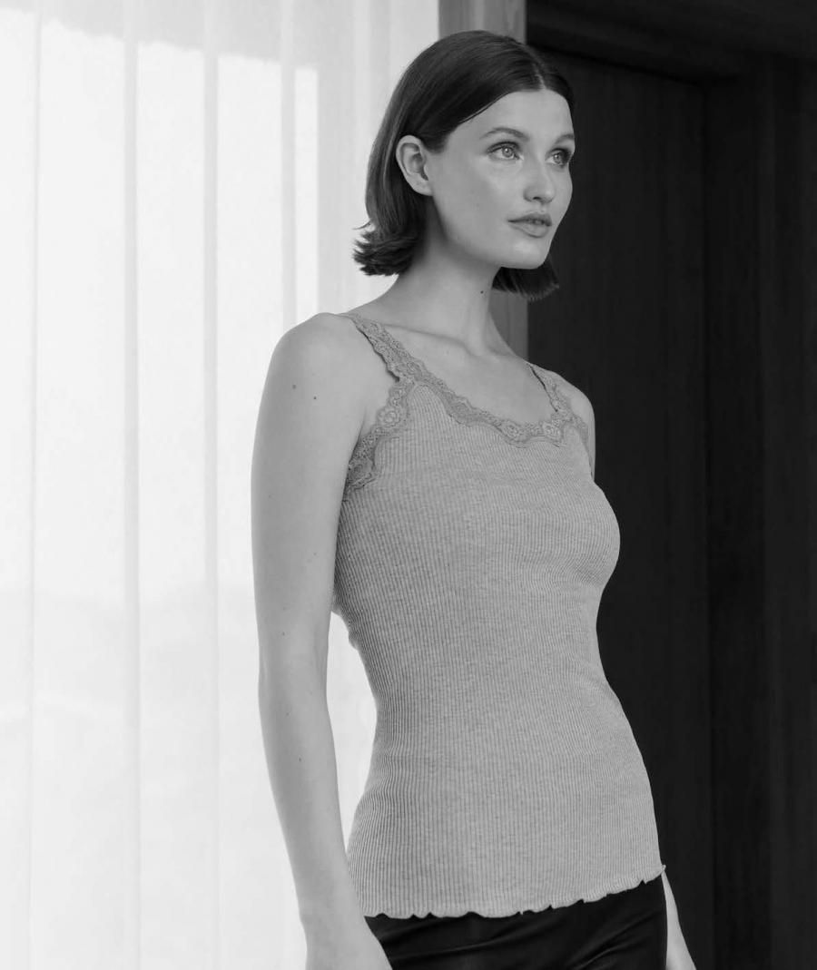 新品タグ付 Bibiy. ROSETTEタンクトップmanaodaysさん着用 🌼