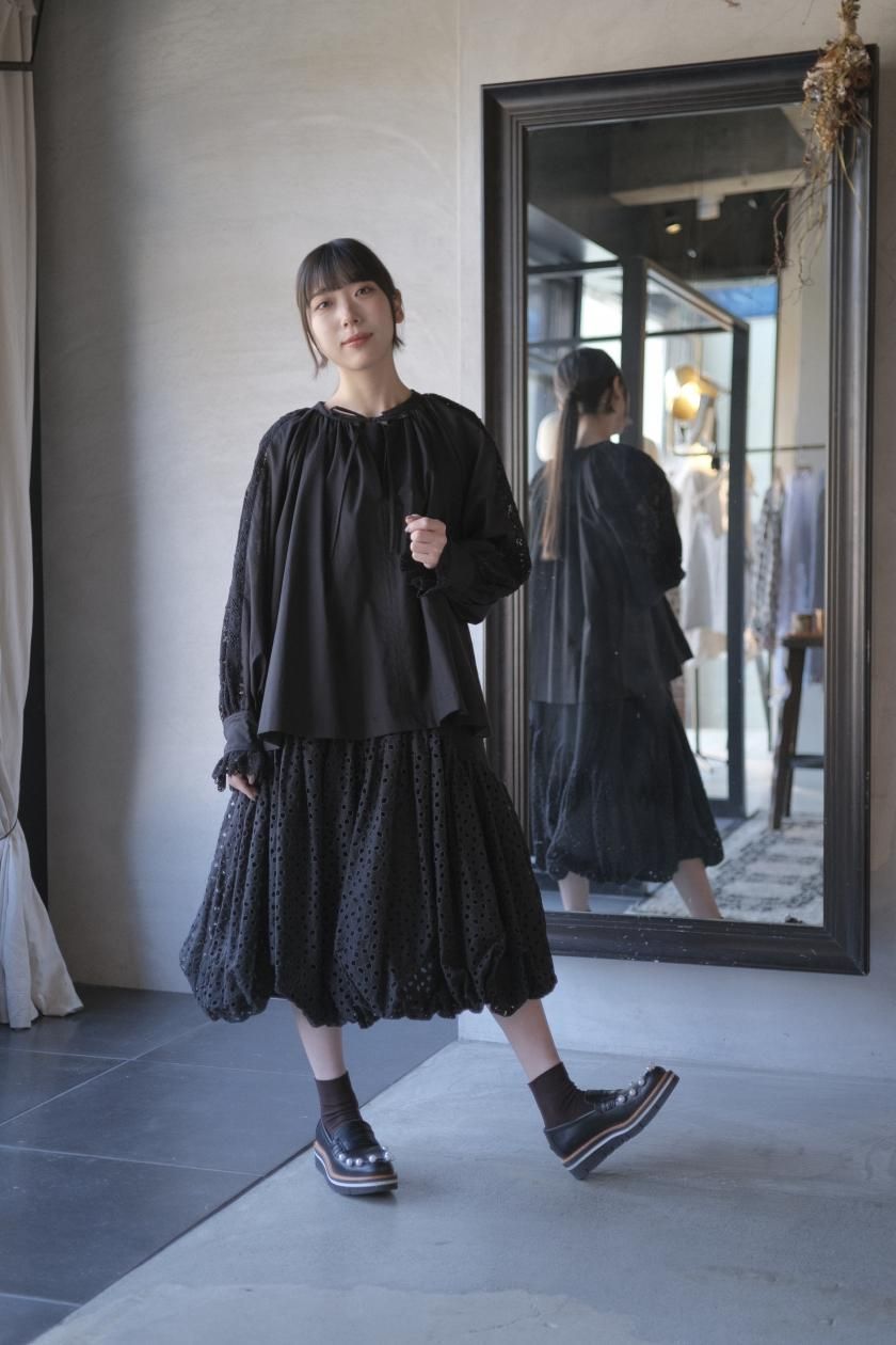 Heriter エリテ 日本製 古着 クルーニーレースブラウス 後ろボタン Heriter エリテ 日本製 古着 クルーニーレースブラウス 後ろボタン