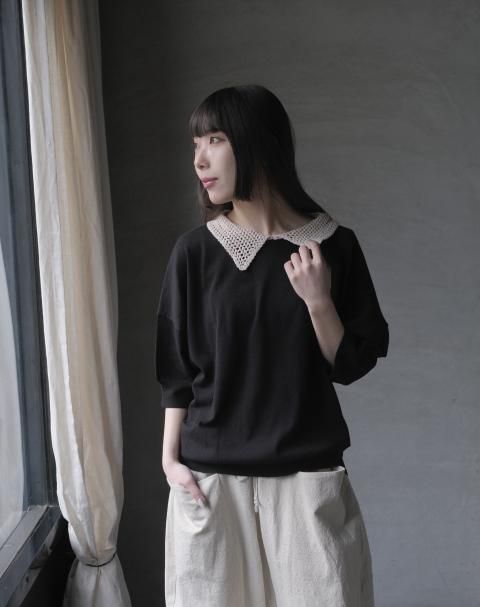 atelier naruse / cotton crochet collar knit (black)