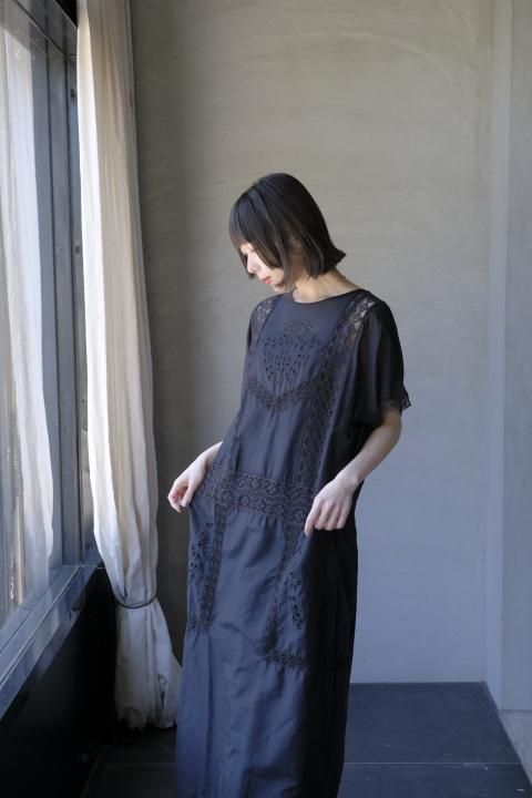 H&#233;riter / filet lace embroidery dressblack