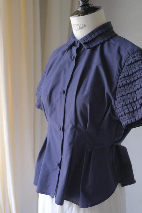 ASEEDONCL&#214;UD / garden instrumentalist blouse(Navy).