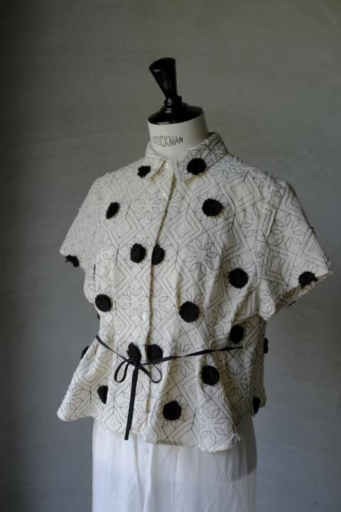 ASEEDONCL&#214;UD / garden instrumentalist blouse(Off white).